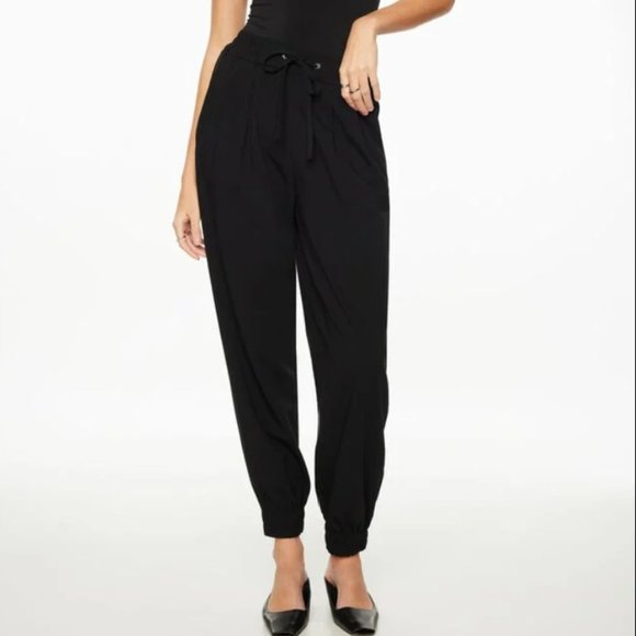 NWT Dynamite Twill Joggerts Size XS - Picture 1 of 3